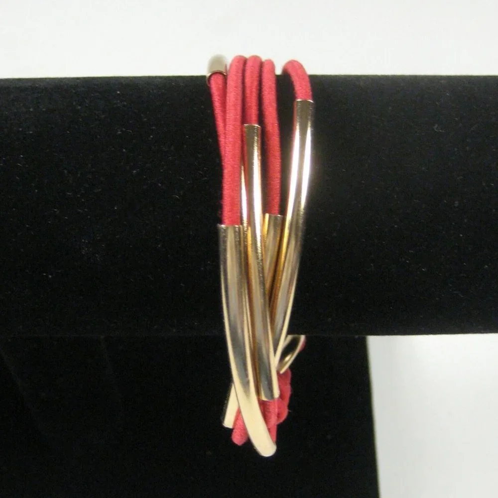 Bracelet Stretch Red  8 Inch Modern Goldtone Cord Fashion Jewelry Classic